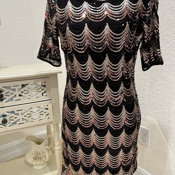 Black and Gold Sequin Dress Medium - Picture 1 of 3